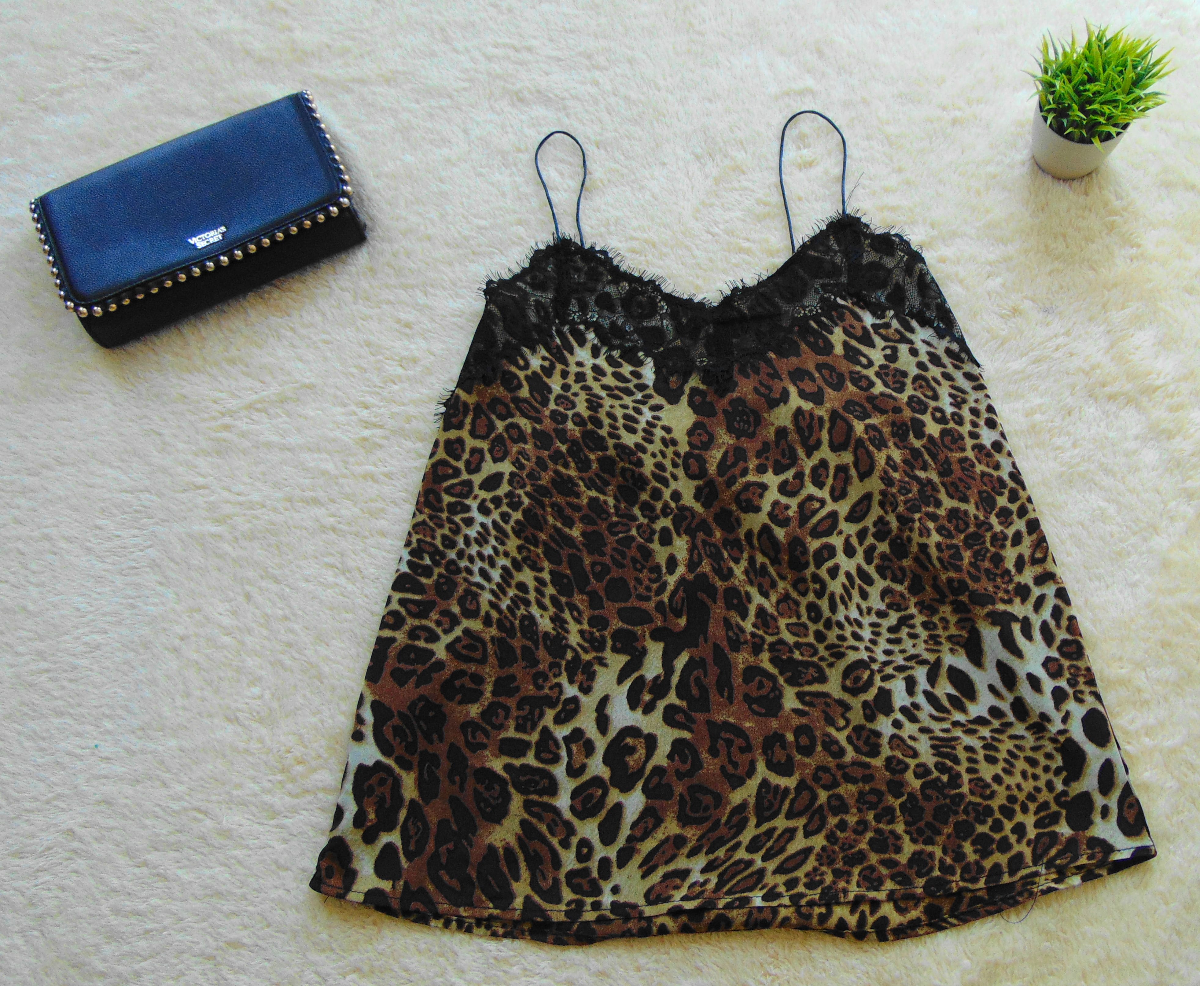 Poleras Animal print o floreadas 3